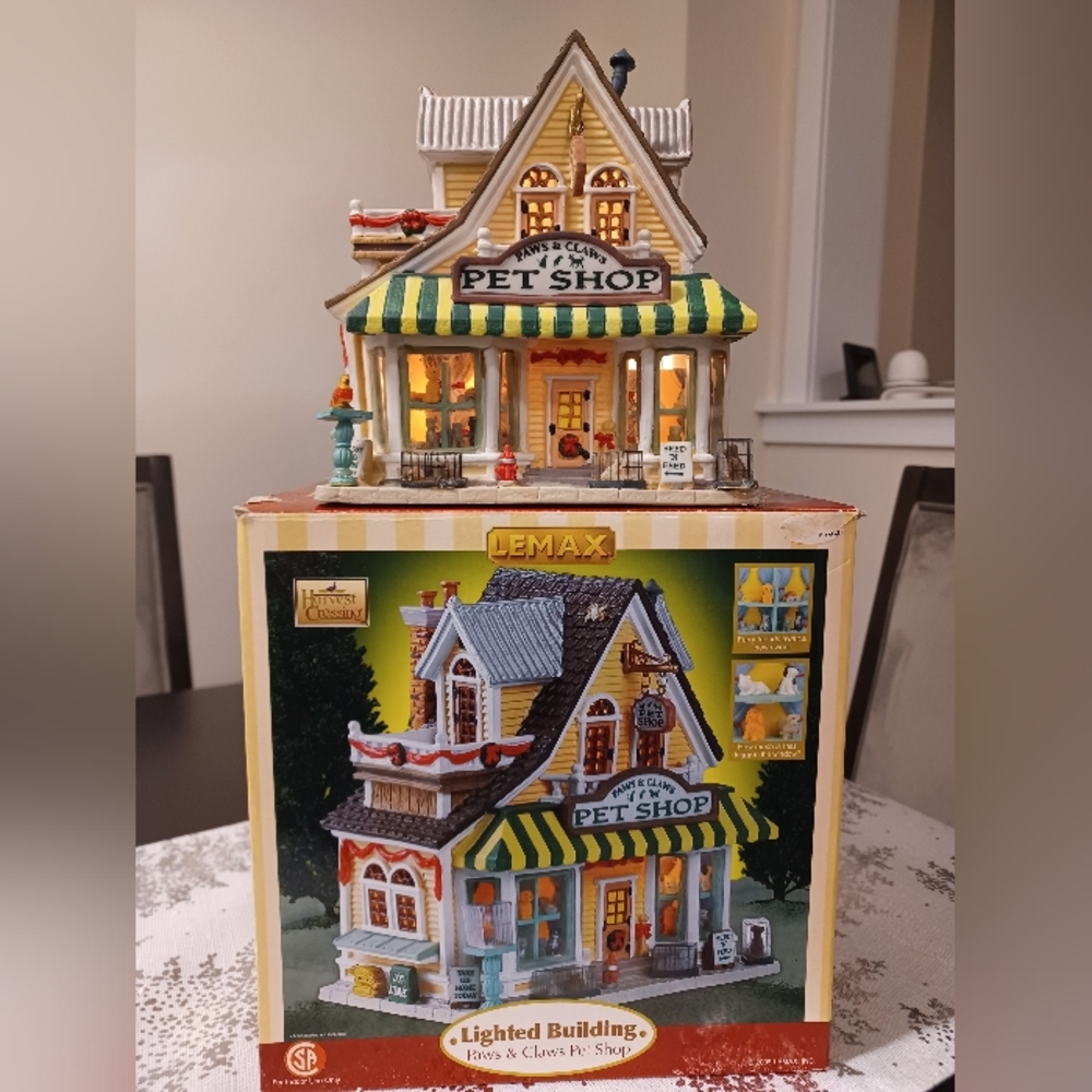 Lemax Paws & Claws Pet Shop Lighted Building 2005 Harvest Crossing Series